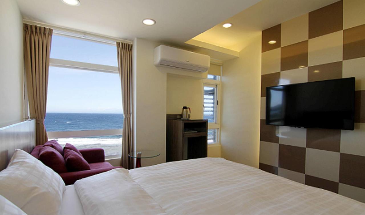 Bed and Breakfast 綠島 綠堤濱海旅店 à Lyudao Extérieur photo