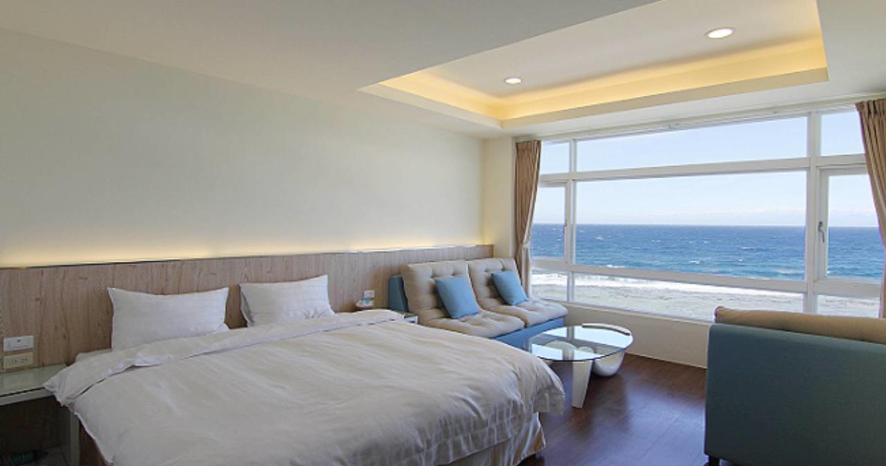 Bed and Breakfast 綠島 綠堤濱海旅店 à Lyudao Extérieur photo